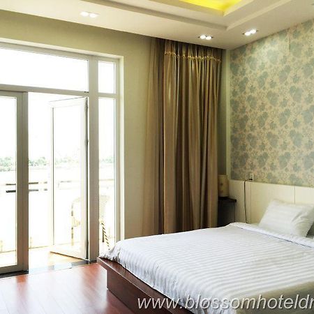 Blossom July Hotel Đà Nẵng Extérieur photo
